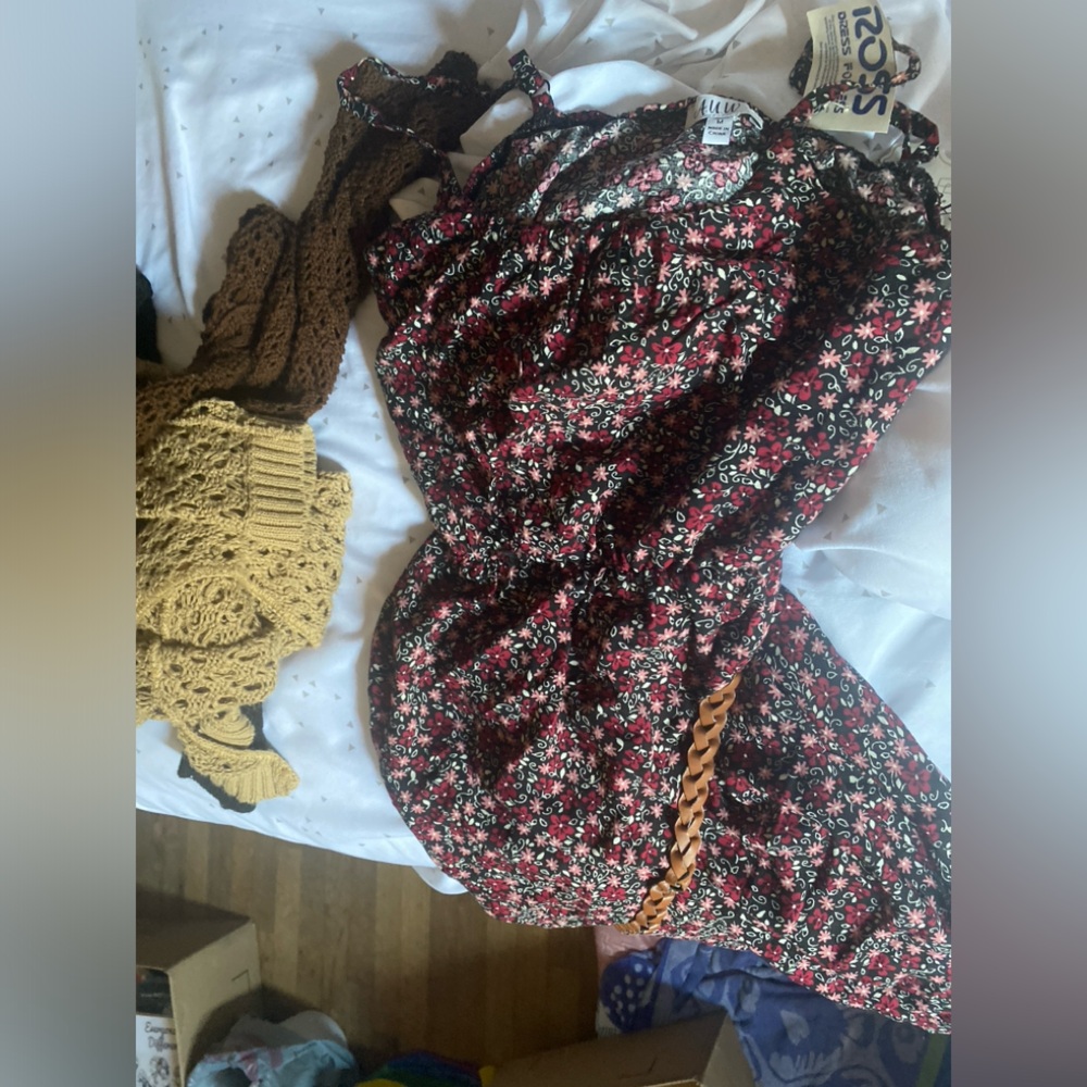 Flower dress with brown belt